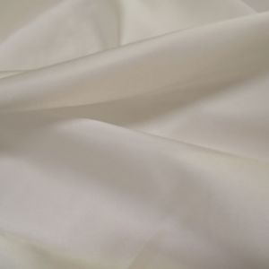 Tecido Cetim Bucol Dior Premium Cor  Off White, Pantone: 11-0602TCX Snow White  