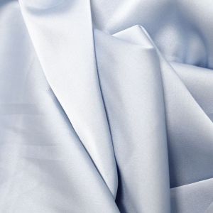 Tecido Cetim Light Gloss Span Toque De Seda Premium Cor Azul Serenity Pantone: 17-3922 TCX Blue Ice 