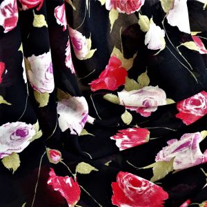 Tecido Italiano Crepe Toque de Seda, Estampa Floral em Vermelho e Rosa 