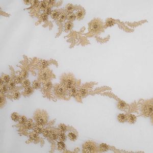 Tecido Renda Tule Bordado Floral  com Pedrarias cor Dourado 